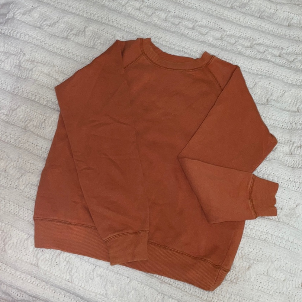 URBAN OUTFITTERS sweatshirt